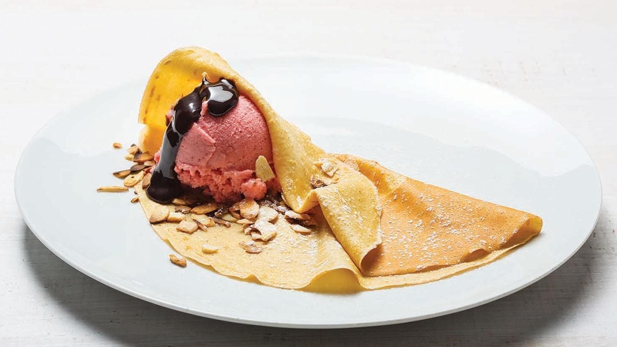 Crepe de fresas y almendras Crepe de fresas y almendras